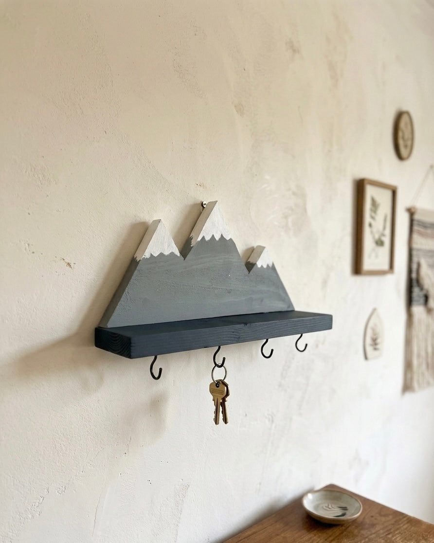 Snow Peak Artisan Shelf & Key Gallery 🏔️